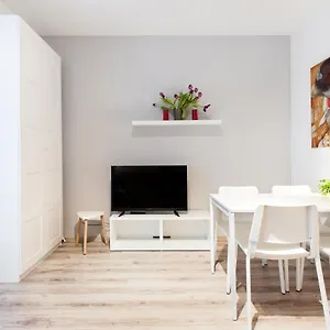  Apartament Super Apart Dywizjonu 303 175/8